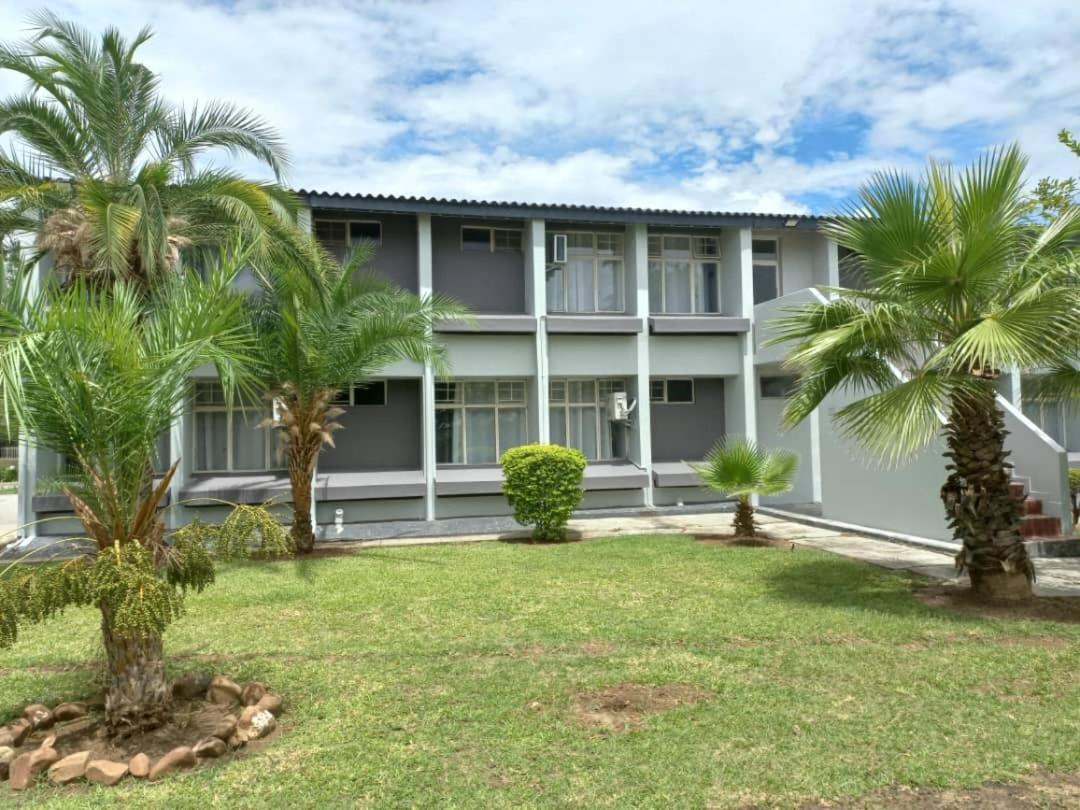 Crescent Lodge Livingstone Exterior foto